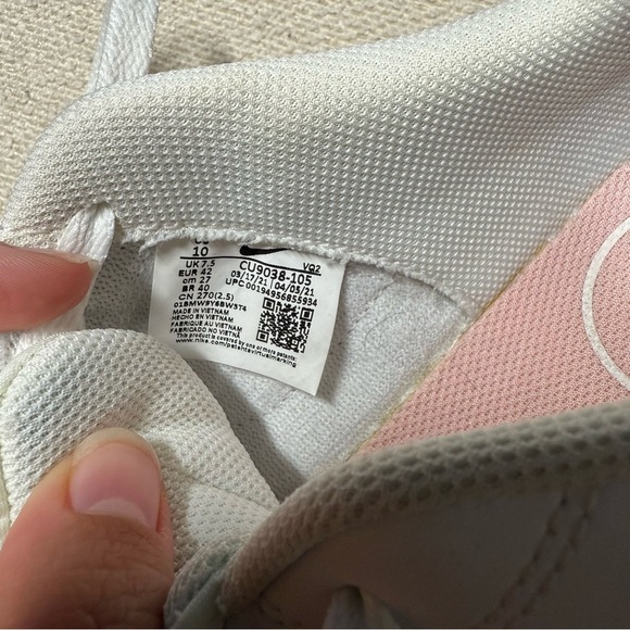 Nike Court Royal White and Pink Sneakers Classic Design - Picture 8 of 9